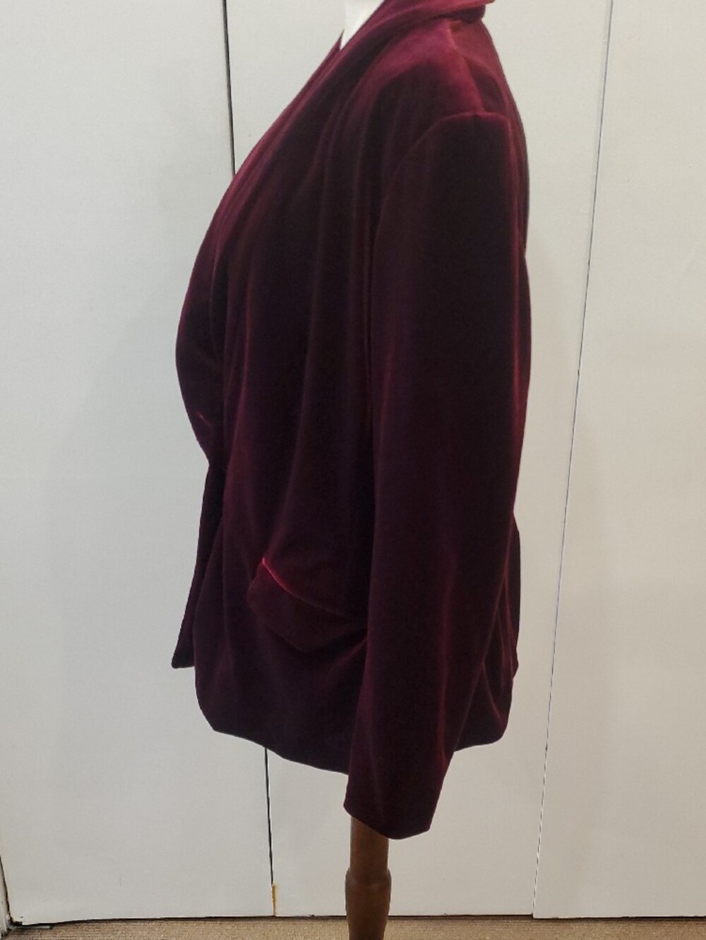 INC International Concepts Velvet Blazer in Deep Wine - Picture 6 of 7